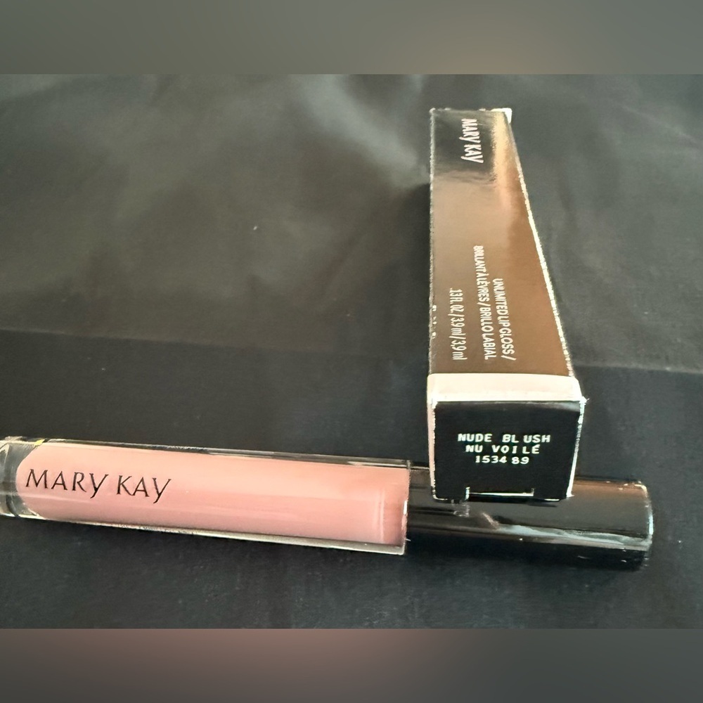 Mary Kay Unlimited Lip Gloss Nude Blush New in Box
